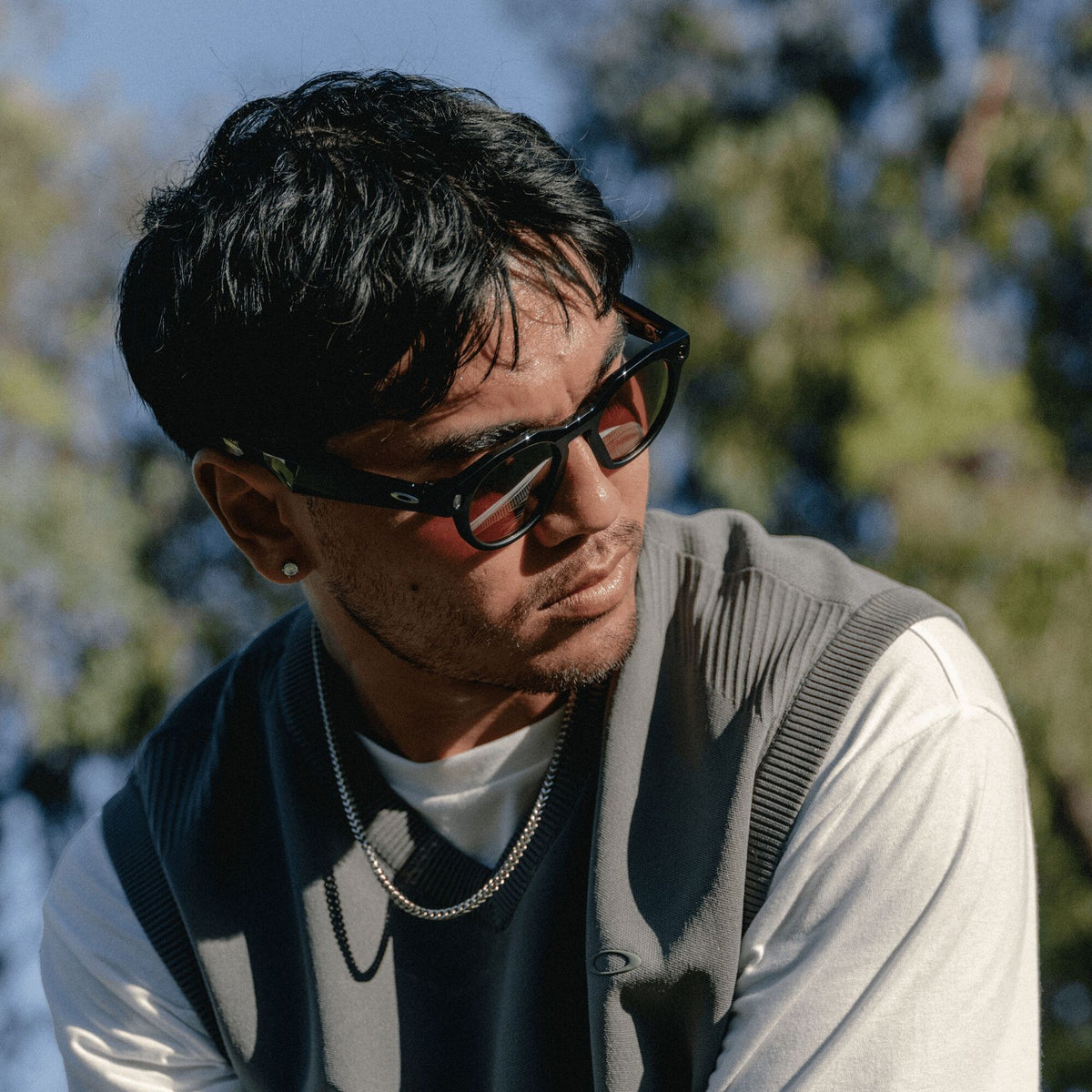 Oakley Meta HSTN Black / Prizm Dark Golf — what is in the box