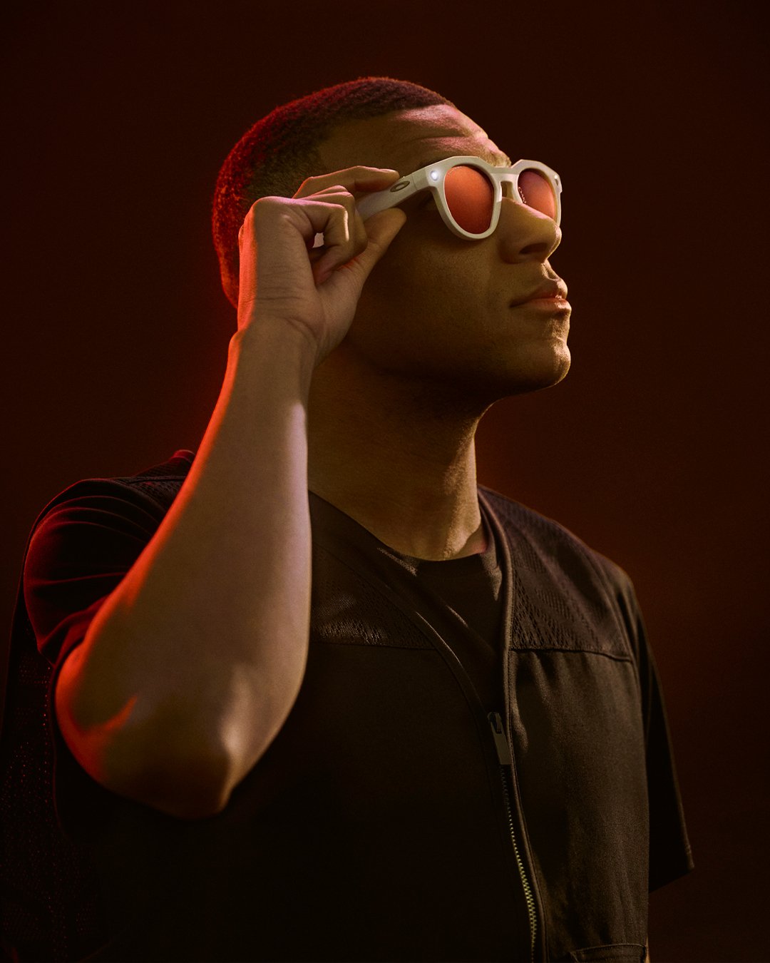 Oakley Meta HSTN — lifestyle