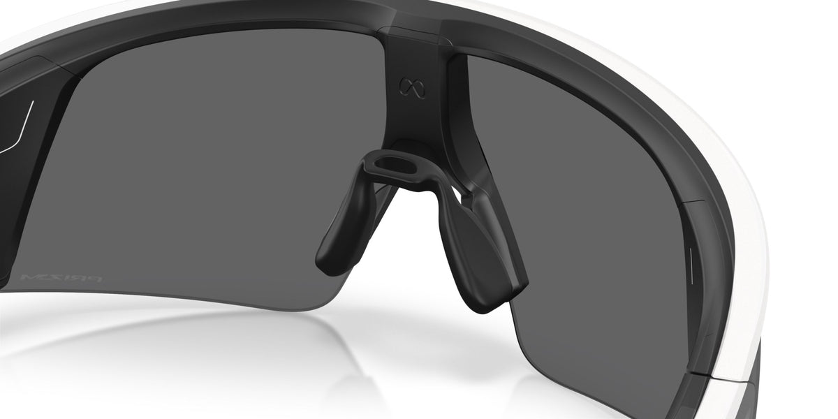 Oakley Meta Vanguard Matte White / Prizm Black — angled right