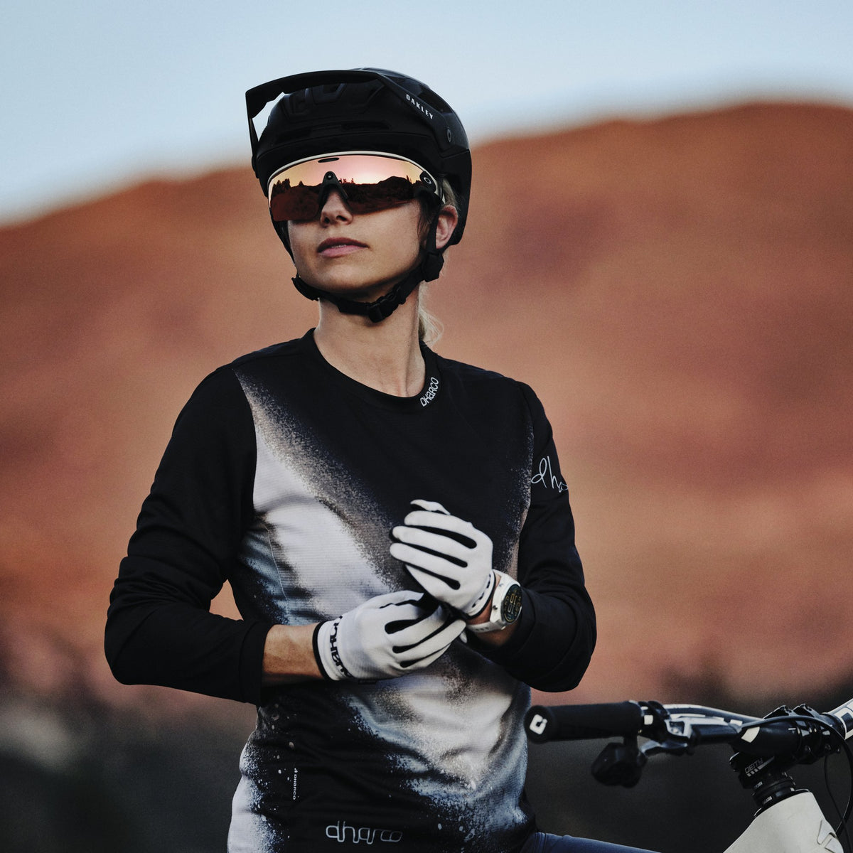 Oakley Meta Vanguard — lifestyle