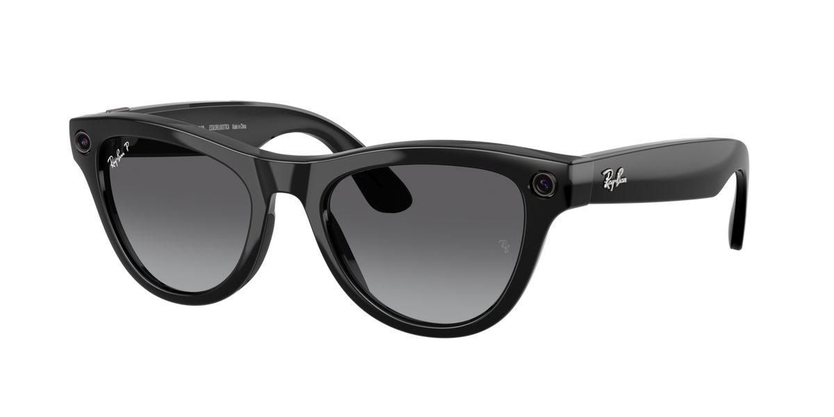 Ray-Ban Meta Skyler Gen 2 Shiny Black, Polarised Gradient Graphite lenses, 0RW4014 601/T3 (angled)